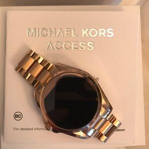 Michael kors smart watch rose gold